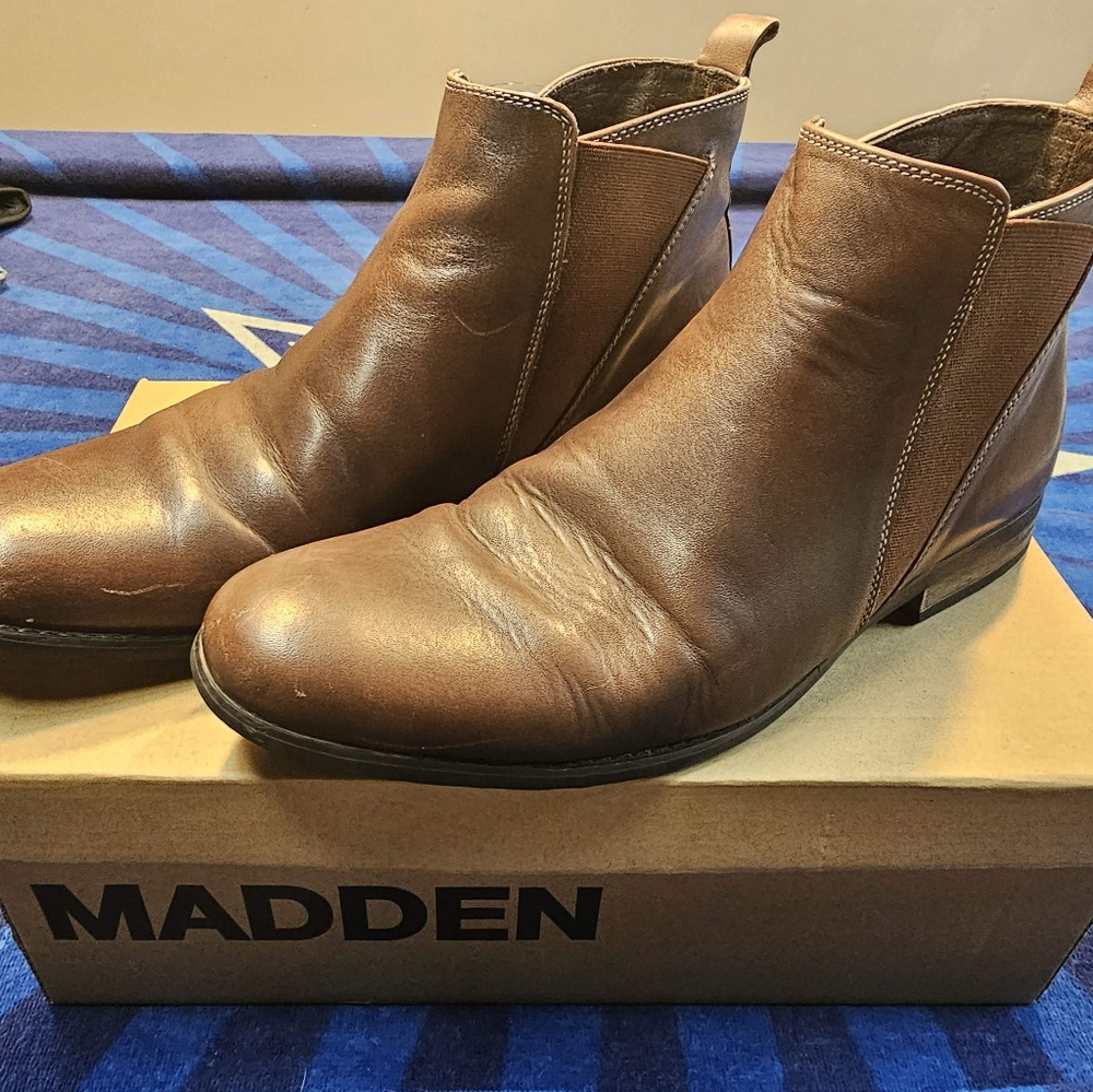 Steve Madden Chelsea Boots